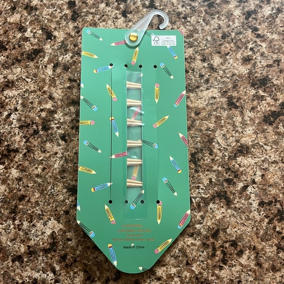 School themed crayon hair clips. PIPER K - Picture 2 of 2